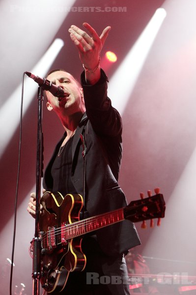 MILES KANE - 2022-04-28 - PARIS - Olympia - 